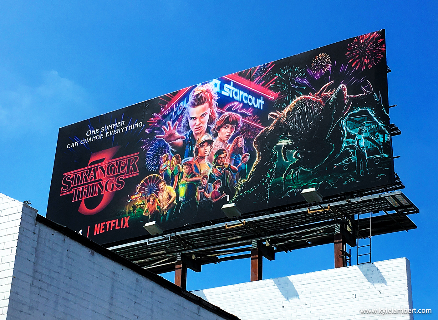 Stranger Things 3 - Billboard